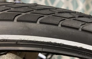 Panaracer 700c x 42c tire New - Picture 1 of 4