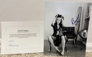 Rachel Weisz Actress Signed AUTOGRAPHED Autograph 8x10” Photo Authentic COA - Picture 1 of 3