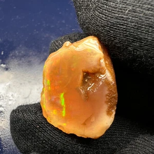 37 Carat Raw Ethiopian Opal Rough - Vibrant Play of Color, Natural Gemstone - Picture 1 of 6