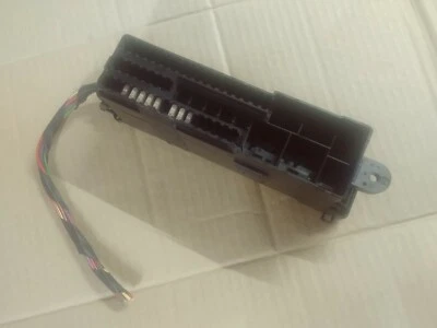 Ford Focus 2013-2018 Titanium H/B maletero trasero caja de fusibles OEM AV6T14K131AD Foto 1 de 4