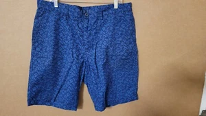 OLD NAVY SIZE 36 FLORAL BLUE  FLAT FRONT RISE 11.5" INSEAM 9.5" MEN'S SHORTS  - Picture 1 of 3