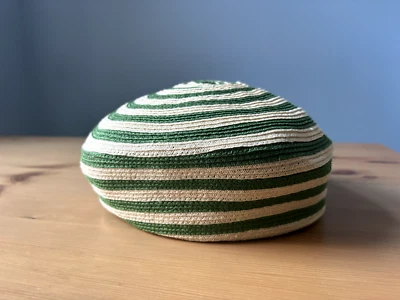 Boina listrada bege/verde de cânhamo e algodão tamanho P - Imagem 1 de 4