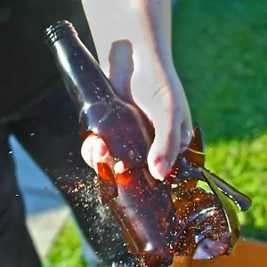 One-time Use Movie Fake Glass Beer Bottles Props Breakaway Standard Soda Bottles - Picture 1 of 10