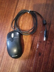 Ratón de rueda óptico Microsoft Basic negro modelo 1094 - Imagen 1 de 4