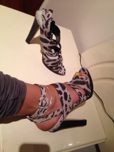Karen Millen $245 Leather Heels Wedges Shoes Sandals Size 8 Or 39 Brand New - Picture 1 of 9