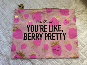 Bolso de Maquillaje TOO FACED You're Like Berry Pretty Pink de Lona Cosmética NUEVO - Imagen 1 de 8