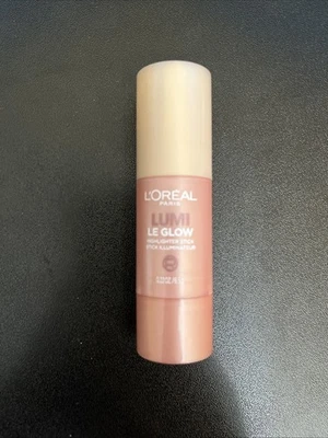 L'OREAL Lumi Le Glass 630 Glowy Creme Chic Highlighter Stick 0.17 oz - Image 1 of 2