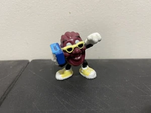 California Raisins Vintage 80s PVC Figure Boom Box ๐ป Radio Yellow Glasses ๐ - Picture 1 of 3