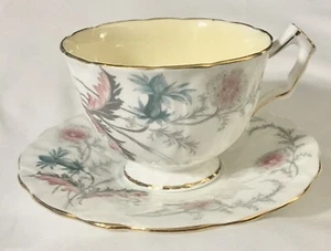 Vtg Aynsley Wayside Bone China Teacup And Saucer Yellow Interior England - Picture 1 of 13