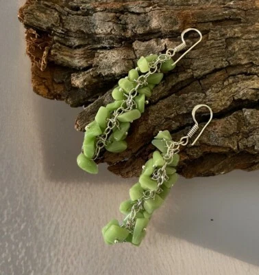 Pendientes artesanales de piedras preciosas de calcedonia verde - Nuevos Foto 1 de 3