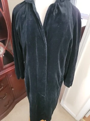 euc Burberrys sz 8 petite black hooded coat cape - Image 1 of 4