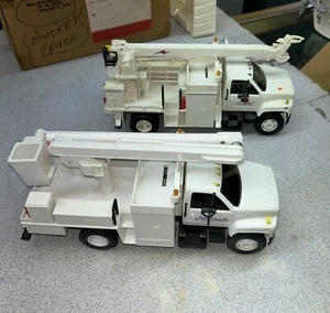 Pair Of DG PRODUCTIONS IPL & Ameritech Electric Utility Bucket Trucks - Picture 1 of 14