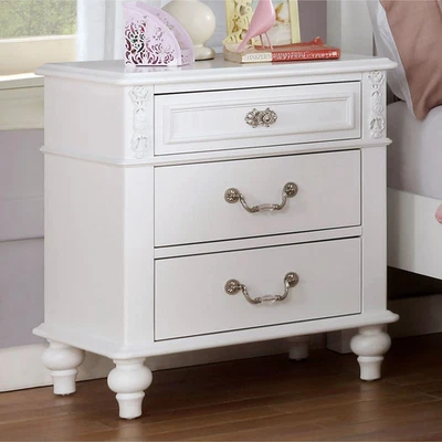Marais Traditional White 3-Drawer Nightstand with USB White 3-drawer - Изображение 1 из 4