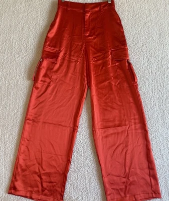 Calça cargo House Of Harlow 1960 feminina cetim laranja/vermelho tamanho pequeno - Imagem 1 de 4