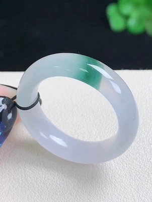 Anillo de jadeíta 100 % natural floral helado verde grado A talla 8,0 Y1203 Foto 1 de 4