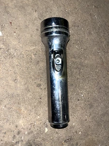 Vintage Kwik-Lite Small Flashlight 7" Made In USA Aluminum Kwiklite Light - Picture 1 of 3