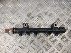 Barre rampe injection BOSCH - PEUGEOT / CITROEN PSA 1.6HDi - Réf : 9804776780 - Picture 1 of 8