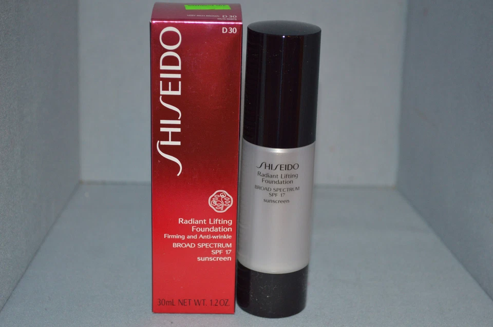 Shiseido Radiant Lifting Foundation D30 SPF 17