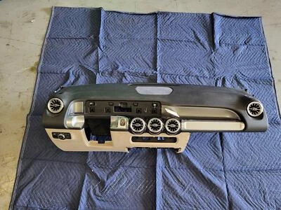 Dashboard Dash Instrument Panel 2022 MERCEDES-BENZ GLB 250 2.0L AWD Foto 1 de 4