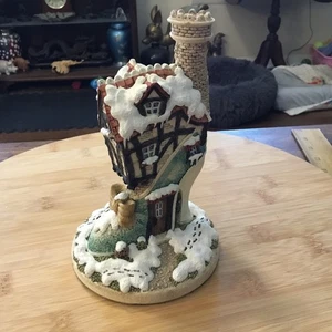 The Shoemaker's Dream Shoe Houses The Crooked Boot Figur von Jon Herbert 1990 - Bild 1 von 9