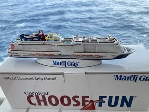 NUEVO Oficial Genuino CARNIVAL Cruise Line Escala Modelo Barco Réplica MARDI GRAS - Imagen 1 de 2