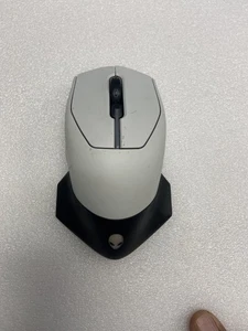Alienware Gaming Mouse 610M RGB AW610M R0XJX - Picture 1 of 3