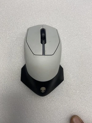 Alienware Gaming Mouse 610M RGB AW610M R0XJX - Image 1 of 3