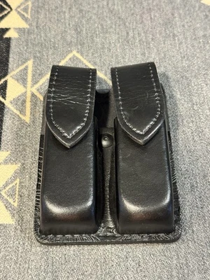 Safariland 43-02 Leather Double Mag Pouch Glock 20 21 Ex NJ Trooper 77 - Image 1 of 4
