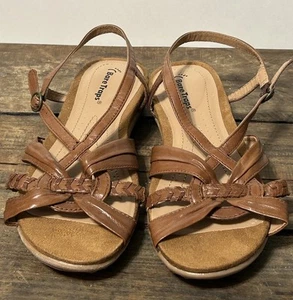 BareTraps Rhetta Sandals Sz 8M Brown Leather Strappy Slingback Flats Cushioned - Picture 1 of 13