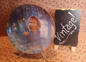Viletta~Thornton Utz~Magia Mariposa~Plato Coleccionista Retratos de Infancia~8.5" - Imagen 1 de 14