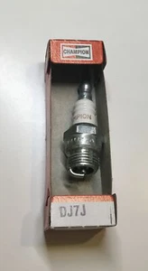 2x Champion DJ7J Zündkerze Spark Plug candela di accensione - Picture 1 of 5