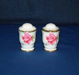 Vintage Royal Stafford Berkeley Rose Salt & Pepper Shaker Set Made in England - Picture 1 of 10