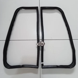 Toyota Land Cruiser BJ40 FJ40 FJ45 Vent Quarter Window Pair L/R NEW - Bild 1 von 4