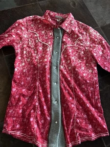 Buckle Women’s Shirt- Women’s Size Western Print Red/Gray - Picture 1 of 6