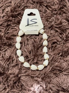 Island Sense Pikake Lei Armband Neu ohne Etikett Designed in Hawaii Tropical Floral Schmuck - Bild 1 von 3