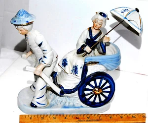 Blue And White Porcelain Geisha In Rickshaw W/ Umbrella Asian Nice Hand Painted - Picture 1 of 6