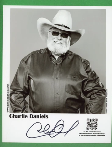 Charlie Daniels Singer/Fiddler: 'Devil Went Down to Georgia' signed Photo E21973 Cover