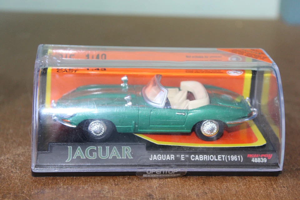 NEWRAY 1:43 JAGUAR E-TYPE CABRIOLET 1961 48839 - Image 1 of 1