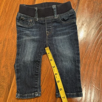 Jeans Baby Gap Unisex 3-6 Meses Cintura Elástica Foto 1 de 4