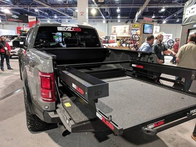 Toyota Tacoma - Deslizamiento de la cama 5 ft platón 2016-23 edición negra con contenedores y amarres Foto 1 de 4