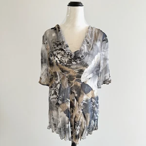 Kamiko Tunic Top Size 12 Womens Blouse Floral Short Sleeve Layered - Picture 1 of 9