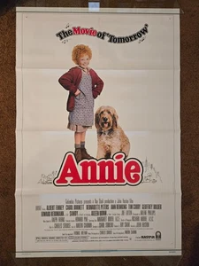 ANNIE - Original 1982 FOLDED Movie Poster 41X27 Carol Burnett, Tim Curry, Finney - Picture 1 of 5