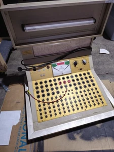 SECO 1070/1071/1072 series “Universal Tube Test Console” - Picture 1 of 9