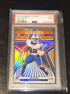 2024 Panini Rookies & Stars Ray Davis Rookie ORANGE SP #/249 PSA 9.0 MINT POP 1 - Foto 1 di 4