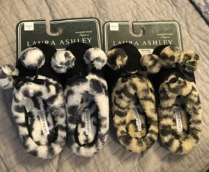NWT Laura Ashley Women's Black  PRINT Pom Pom Slippers Size SMALL 5 - 6  - Picture 1 of 4