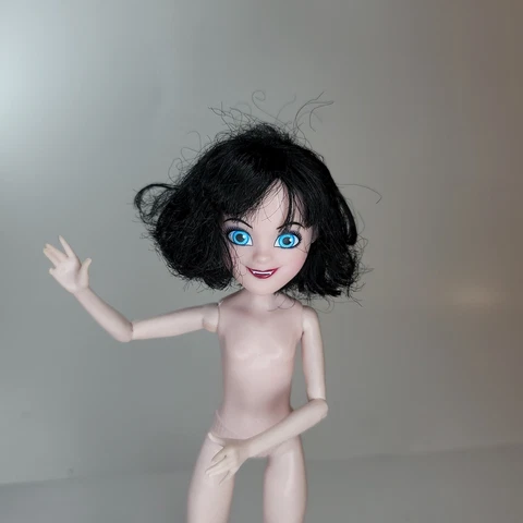 Hotel Transylvania 10” Doll Mavis Bats Out Jazwares 2017 Fashion Doll - No Pinky Cover