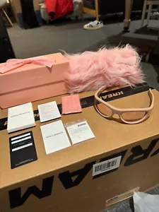 Gentle Monster x Jennie Jentle Salon Cheveux De Nini P7 Pink, S. Korea Authentic - Picture 1 of 8