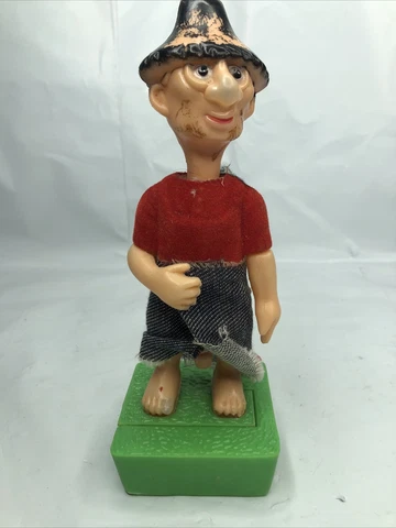 Squirting Sam The Mountain Man Plastic the worlds most unique Hill Billy vintage Cover