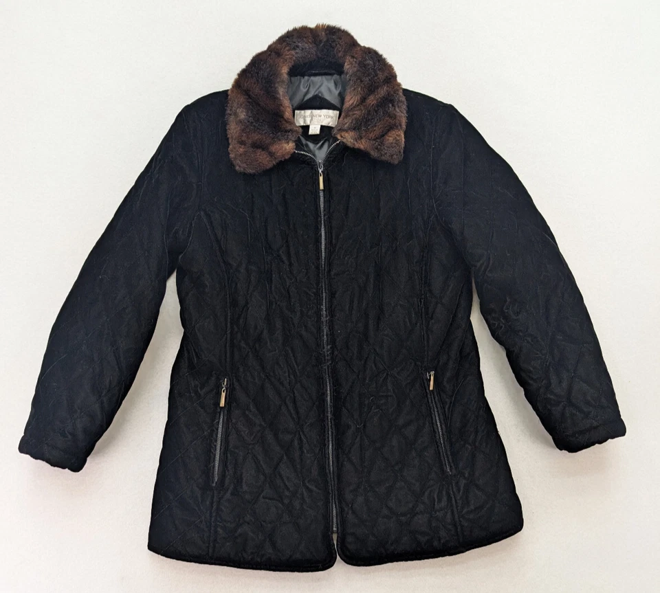 Abrigo de invierno Jones New York para mujer talla MP negro terciopelo texturizado imitación piel ribete Foto 1 de 4