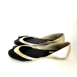 THE CURRENT NEW YORK HANDMADE Gold Black Genuine Leather Flat Loafers 6 fit 5.5 - Picture 1 of 11